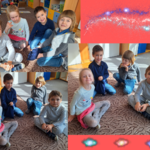 Dzieci w trakcie zabawy z woreczkim dotykowym - kolaż